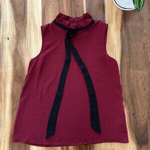 Burgundy sleeveless blouse - Size M